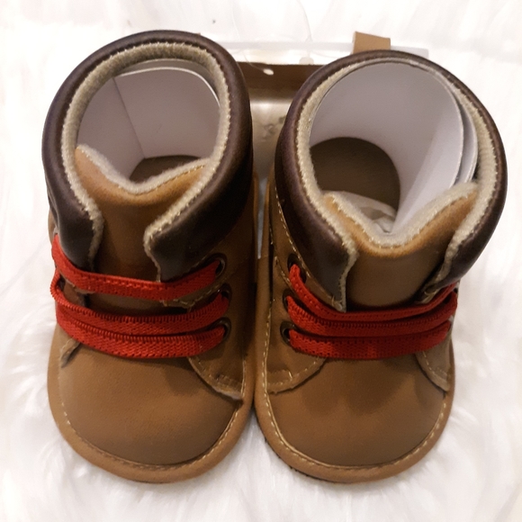 Rising Star Other - NWT Rising Star infant boots